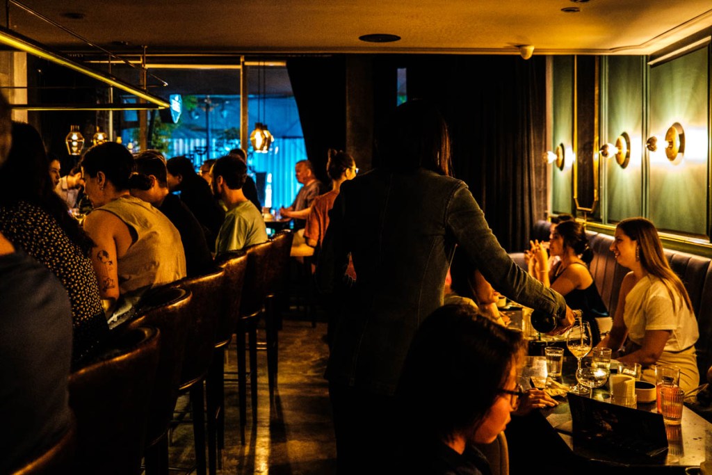 Vesper Cocktail Bar: Timeless Elegance in Silom