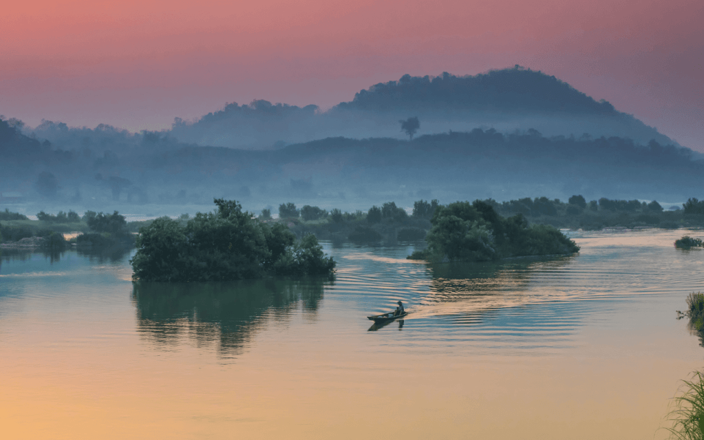 Serene Sunsets and Majestic Sunrises