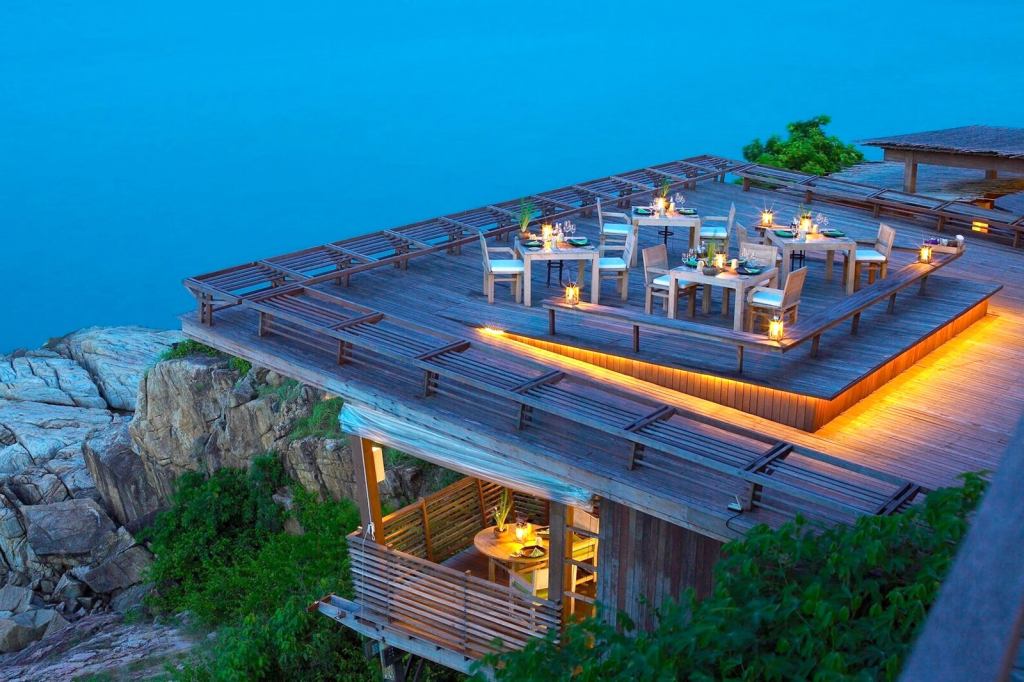 Dining on the Rocks, Koh Samui