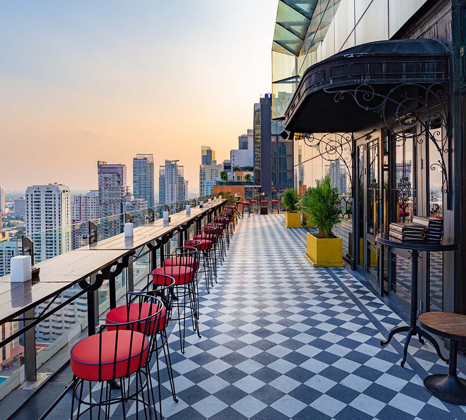 Mojjo Rooftop Lounge & Bar